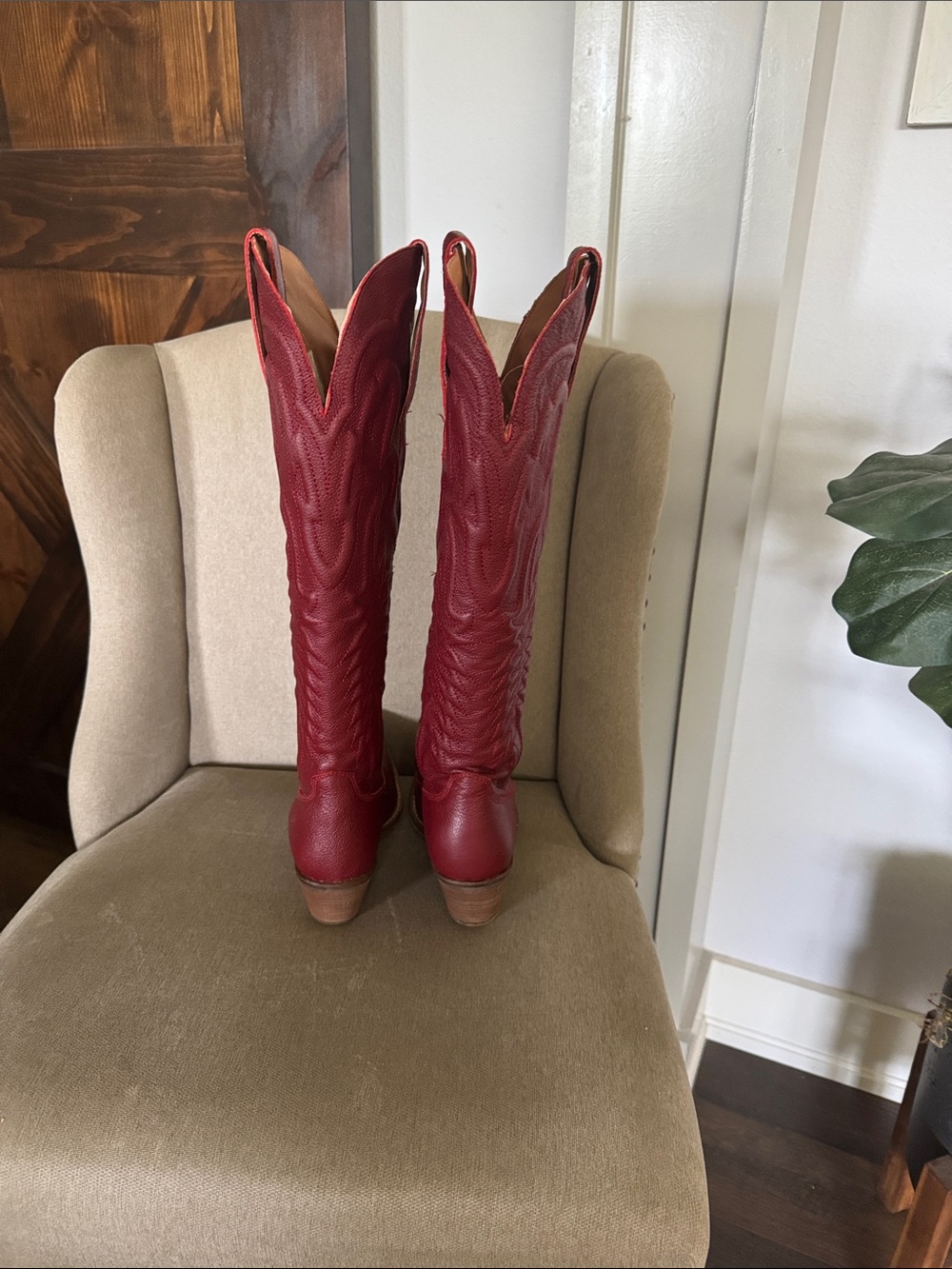 Dingo Raisin Kane Red Women's Western Knee-High Boots - Picture 4 of 10
